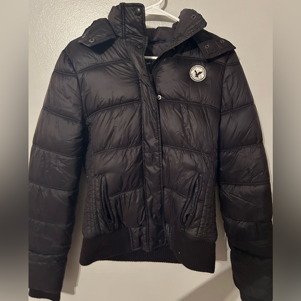 American Eagle black puffer coat